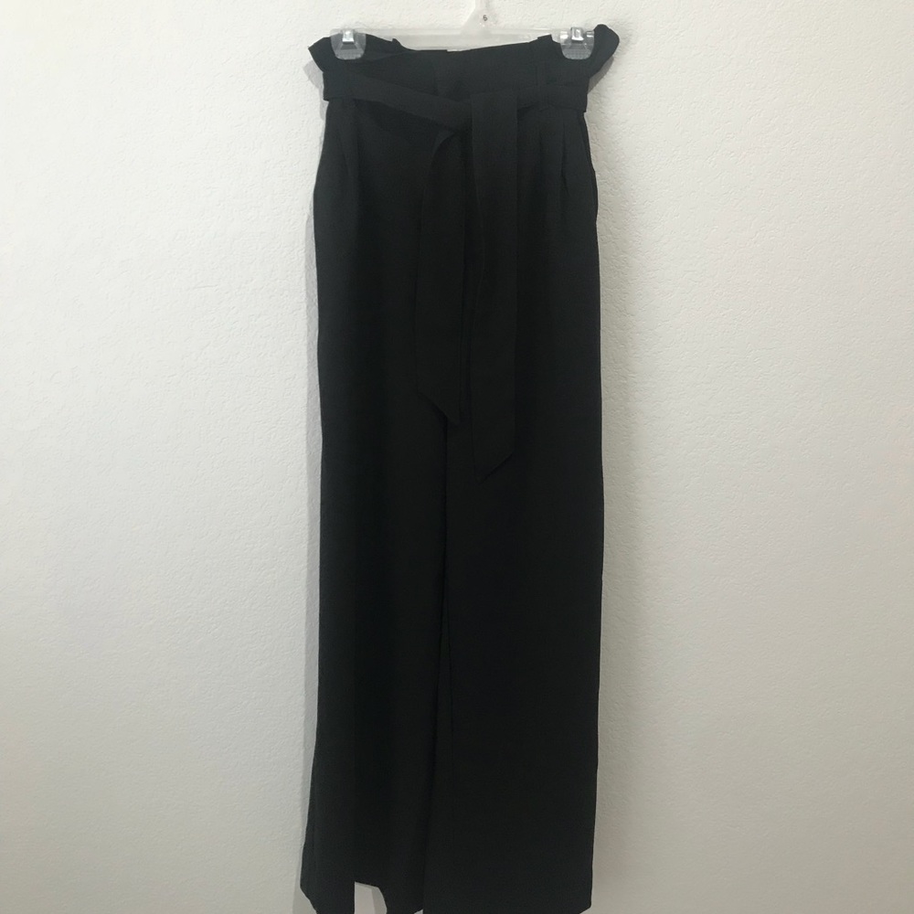 High waist, wide leg black pants